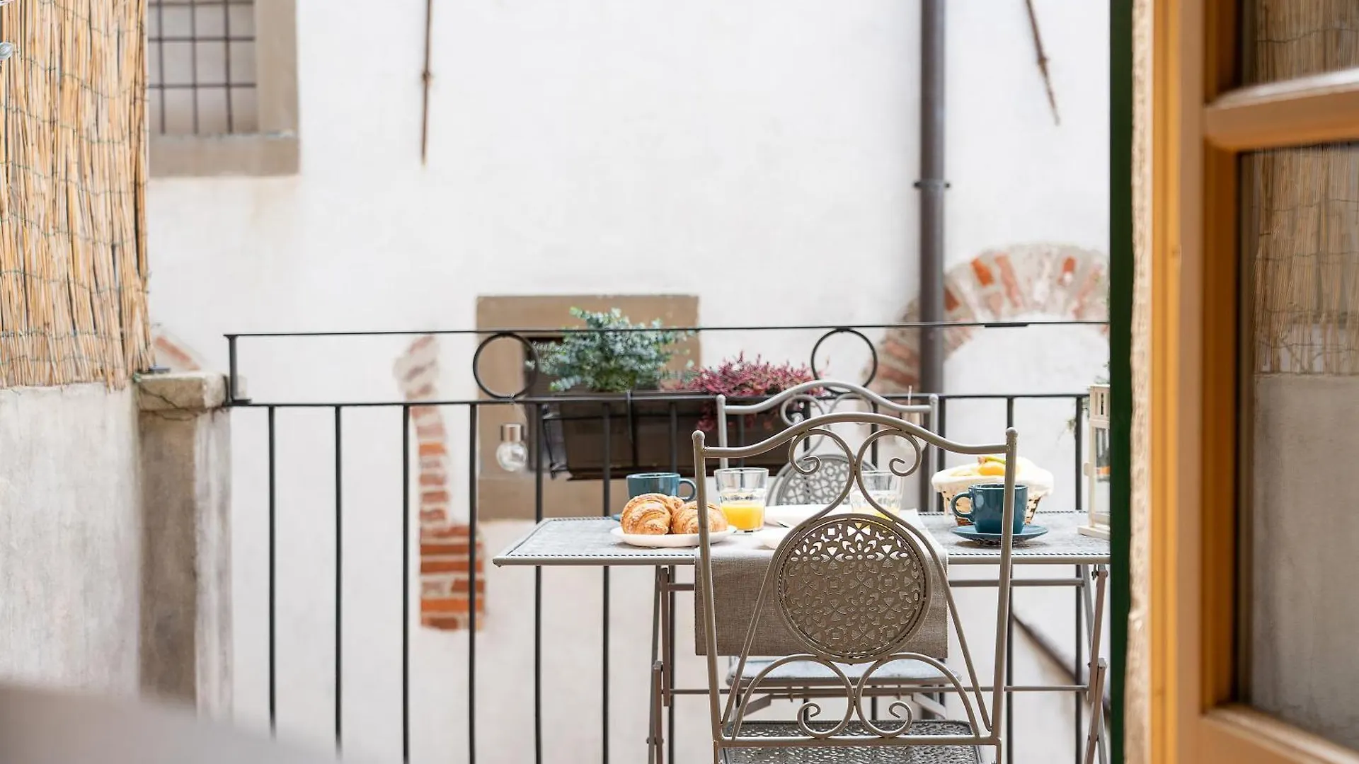 “Antica Terrazza” Charme&Relax Apartment Bergamo Italy